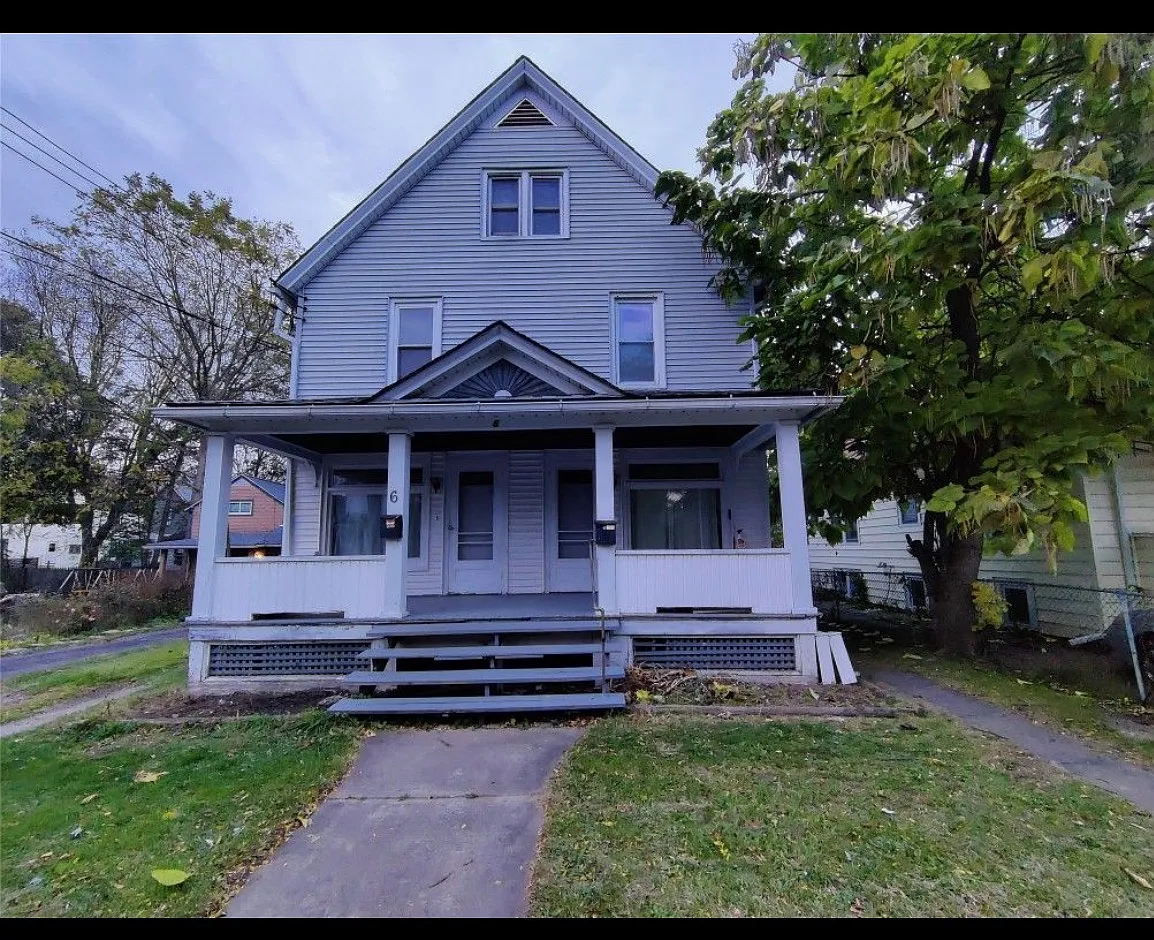 1 bed, 1200 sqft, $570 — Photo 3