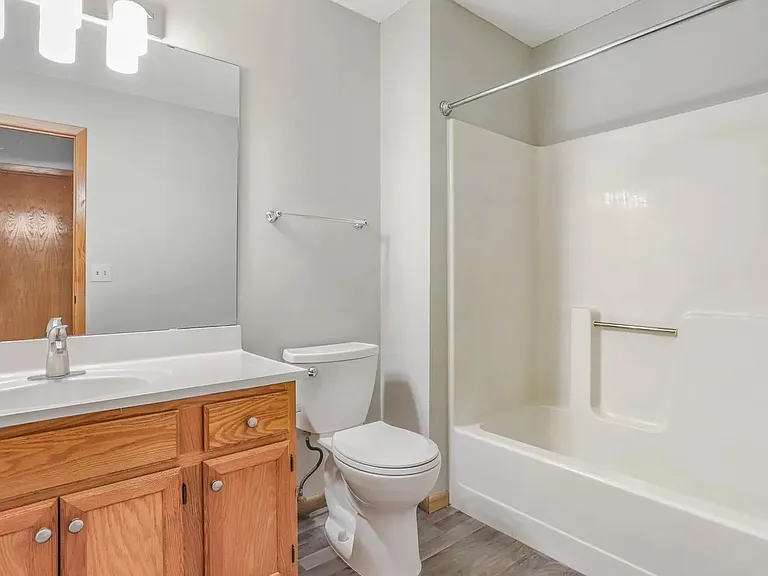 9936 Fillmore St NE — Photo 3