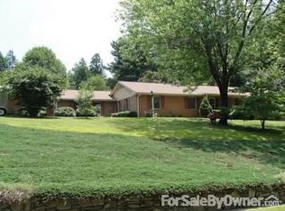 7 Ravenswood Rd, Flat Rock, NC 28731