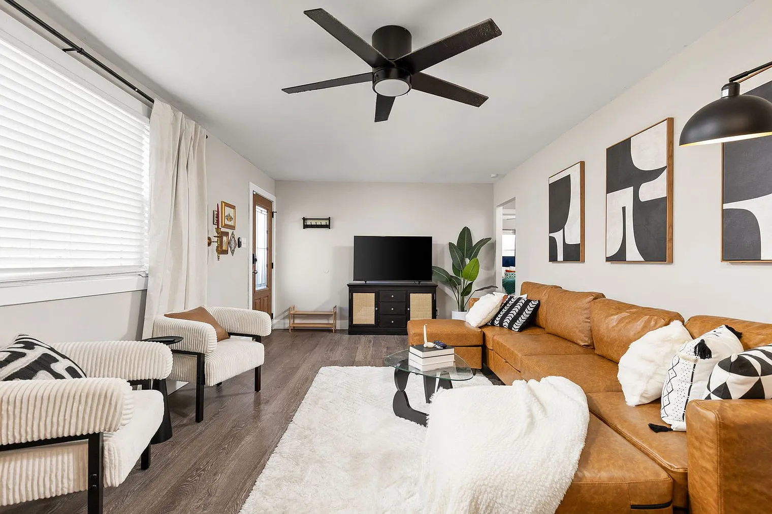 3 bed, 2.0 bath, $3,371 — Photo 1