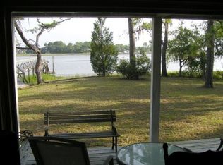 20 Windy Point Dr, Beaufort, SC 29907