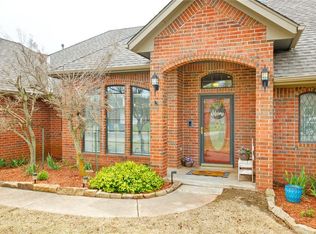 216 Cypress St NW, Piedmont, OK 73078