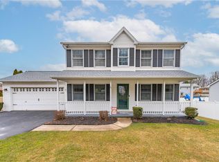 54 W 5th St, Alburtis, PA 18011