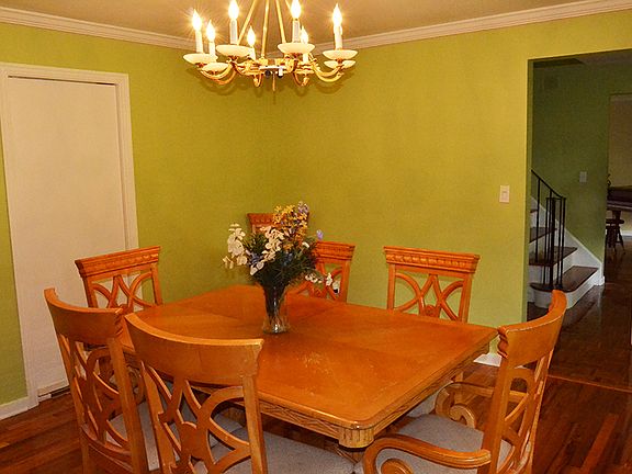 Formal dining room