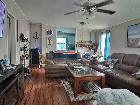 3rd image of 5926 Sw 60th Place