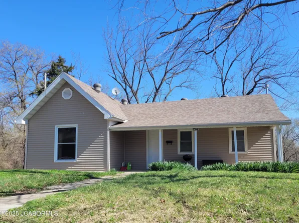 1403 E High St, Jefferson City, MO 65101