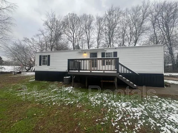 61 Riddle Mobile Home Park, Scott Depot, WV 25560