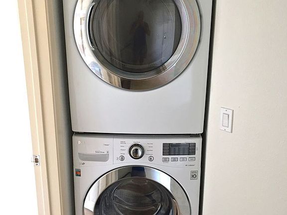 3rd image of 3321 Mentone Ave #6-06