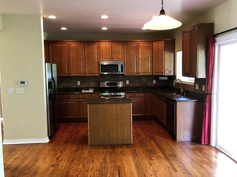 922 Sandstone Way — Photo 17