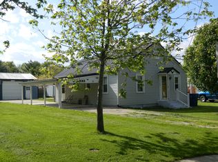 1113 Illinois Ave, Fairfield, IL 62837