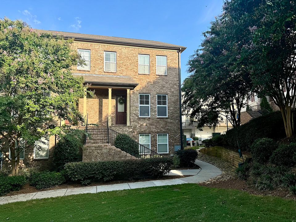 Front entrance - End Unit