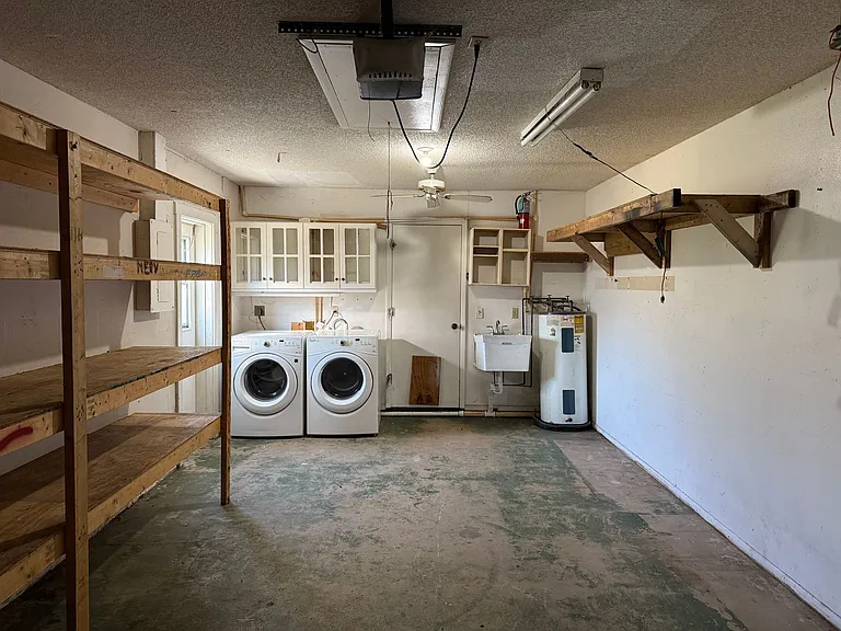 144 Christie Ave — Photo 26