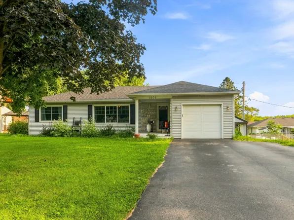1501 Channel Beach Ave, Johnsburg, IL 60051
