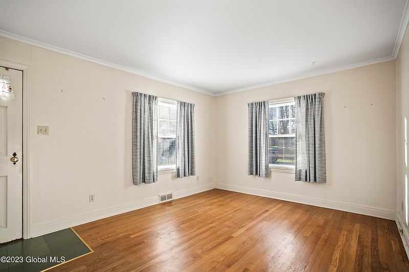 3rd image of 11 Witbeck Drive