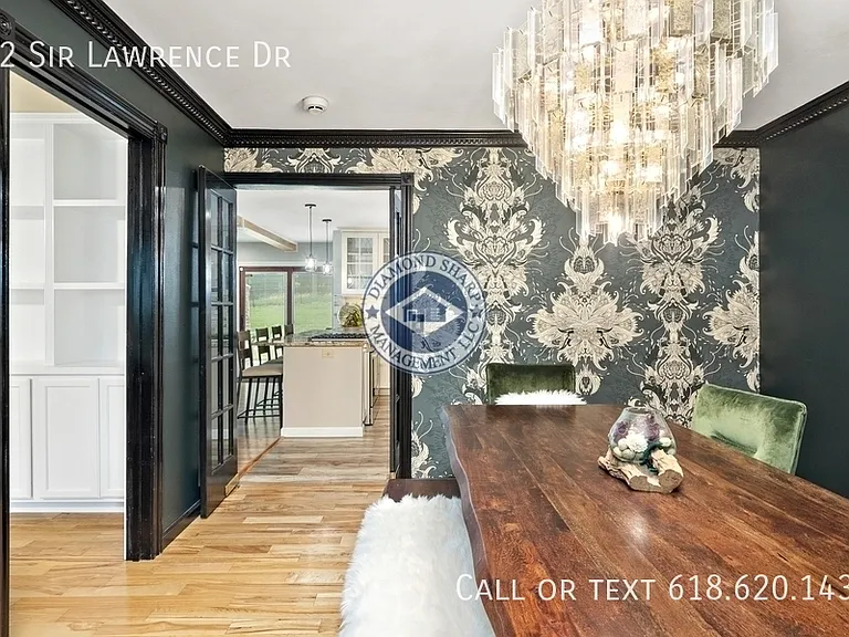 22 Sir Lawrence Dr — Photo 13