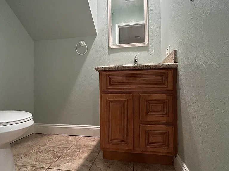 5211 Admiralty Ln — Photo 7