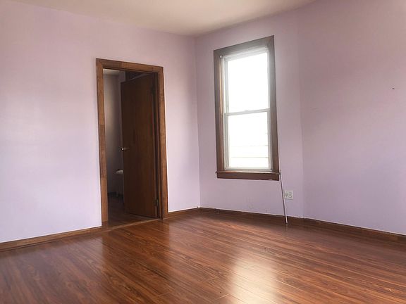 4th image of 2160 Chatterton Ave #1