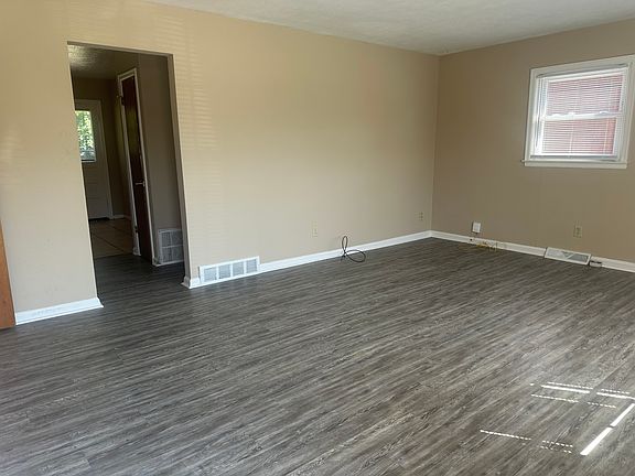 3rd image of 1851.5 Marietta Dr