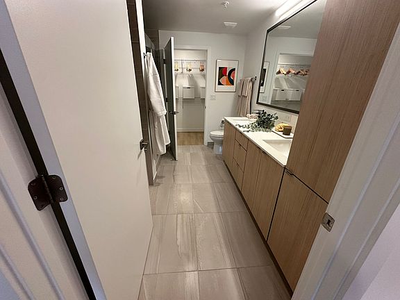 4th image of 34 NW 163rd St #B1