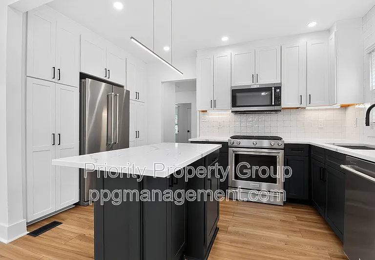 1033 Drummond Ave — Photo 17