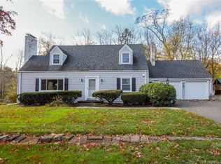 52 Hillsboro Dr, West Hartford, CT 06107