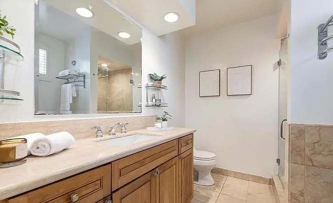 1200 N Flores St #29 — Photo 12