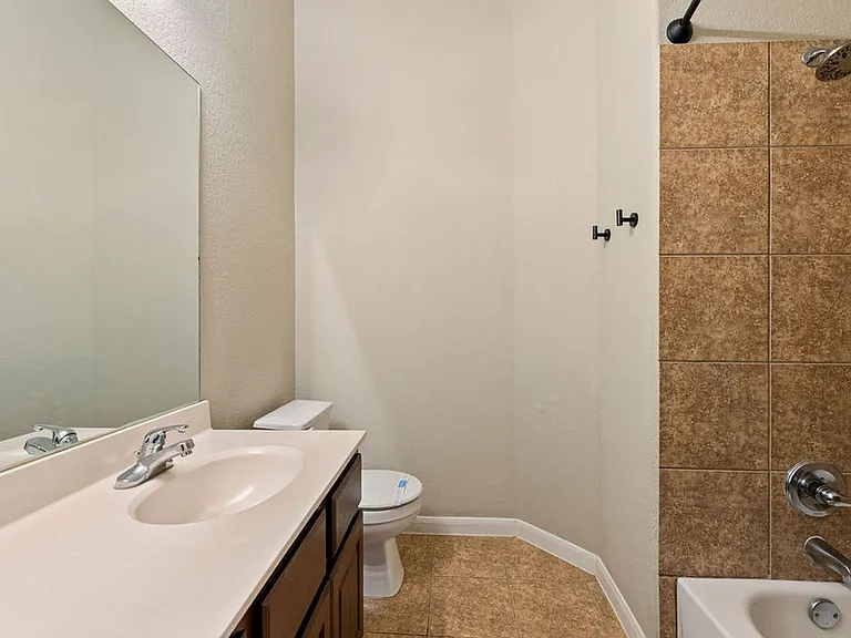 2217 Westfalian Trl — Photo 14