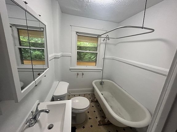 5th image of 33 N Brockway Ave #1