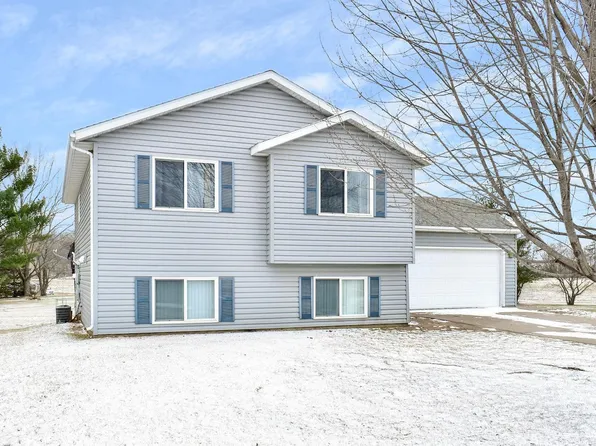 140 Red School Ln, Kellogg, MN 55945