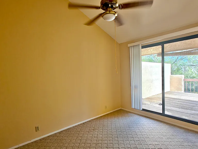 1834 S Marengo Ave #31 — Photo 22