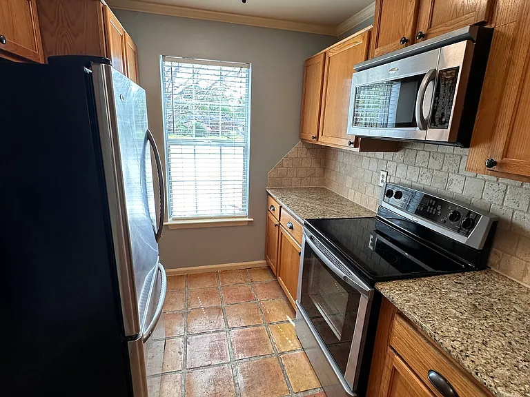 439 Rena Dr — Photo 7