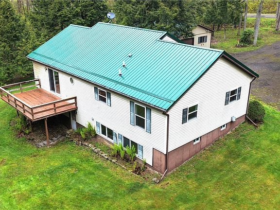 3rd image of 5779 Windfall Rd