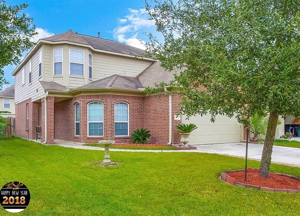 Sart the New Year in this beautiful home!!