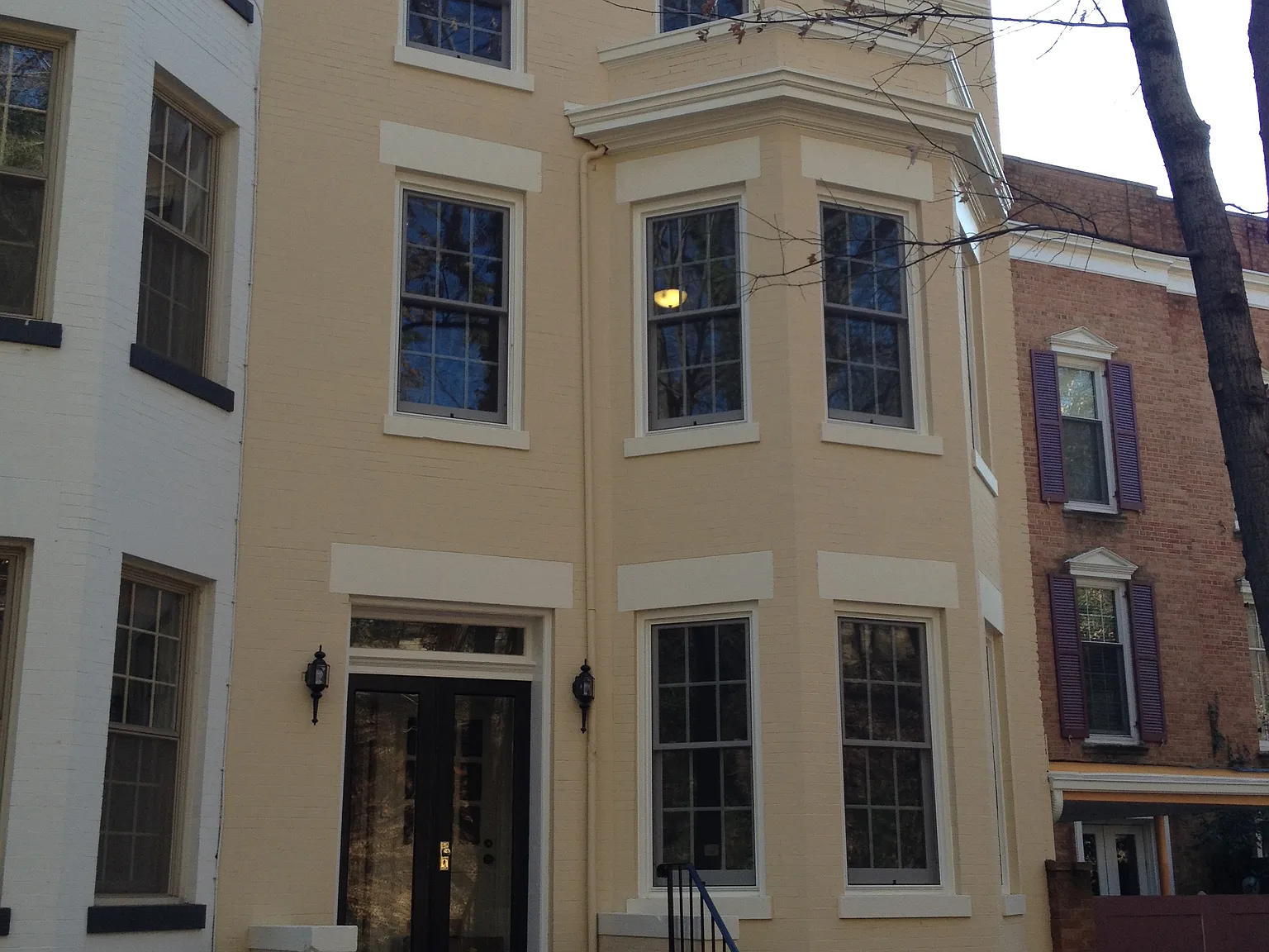 4 bed, 2000 sqft, $6,250 — Photo 1