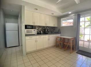 871 Kainui Dr, Kailua, HI 96734