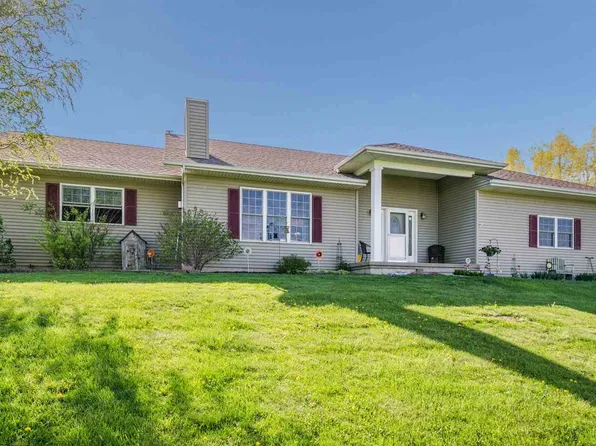 115 Pheasant Run Ln, West Branch, IA 52358