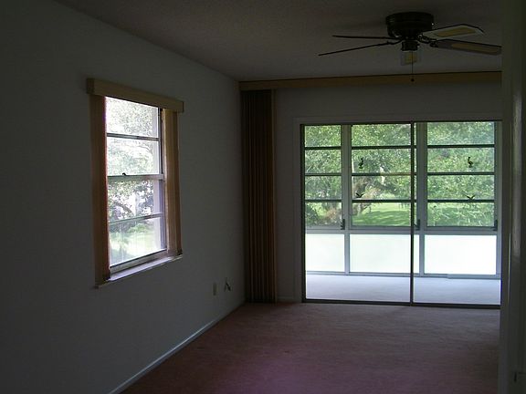4th image of 6 Vista Gardens Trl