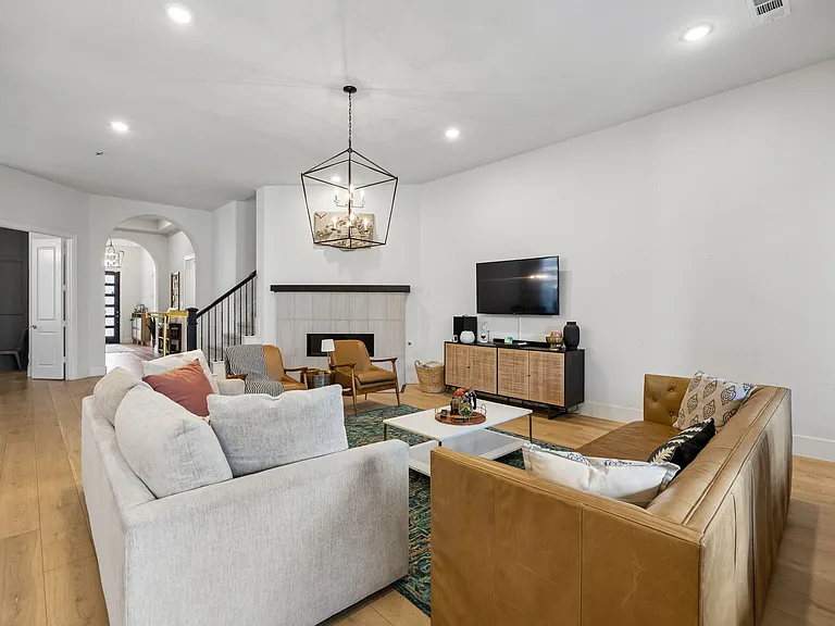 4131 Dewberry Ln — Photo 18