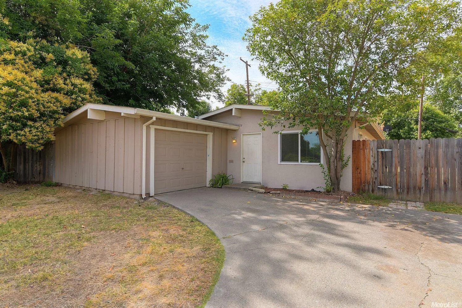 3908 Floral Dr photo 1