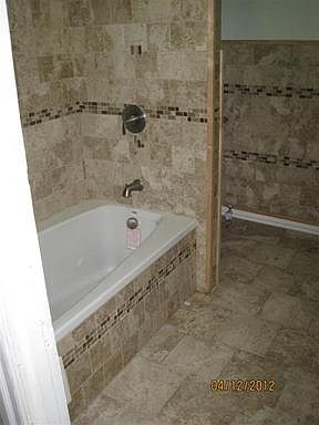 5th image of 5906 Latona St
