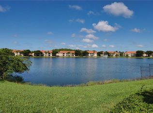 6544 Huntington Lakes Cir APT 204, Naples, FL 34119