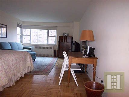 1st image of 30 W 60th St APT 4Y