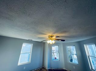 70 Agawam St #70, Lowell, MA 01852