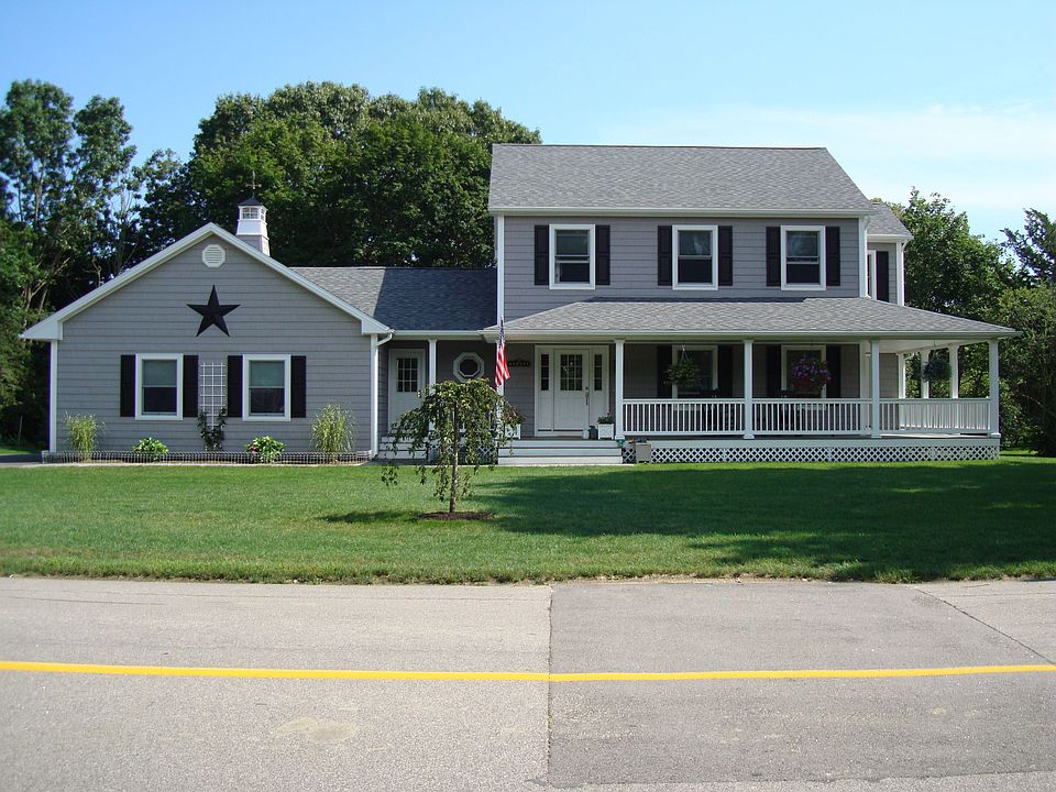 Oversized Wrap Around Porch