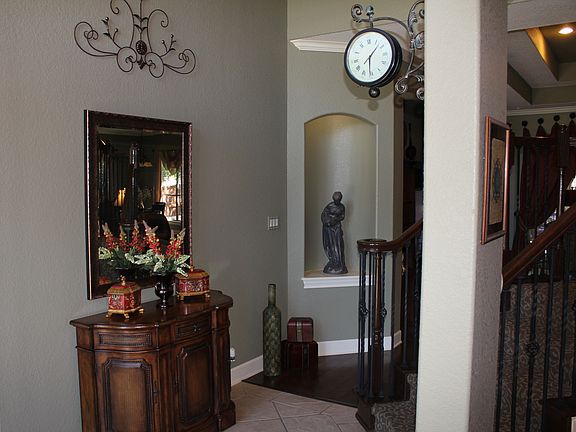 Entry / Foyer