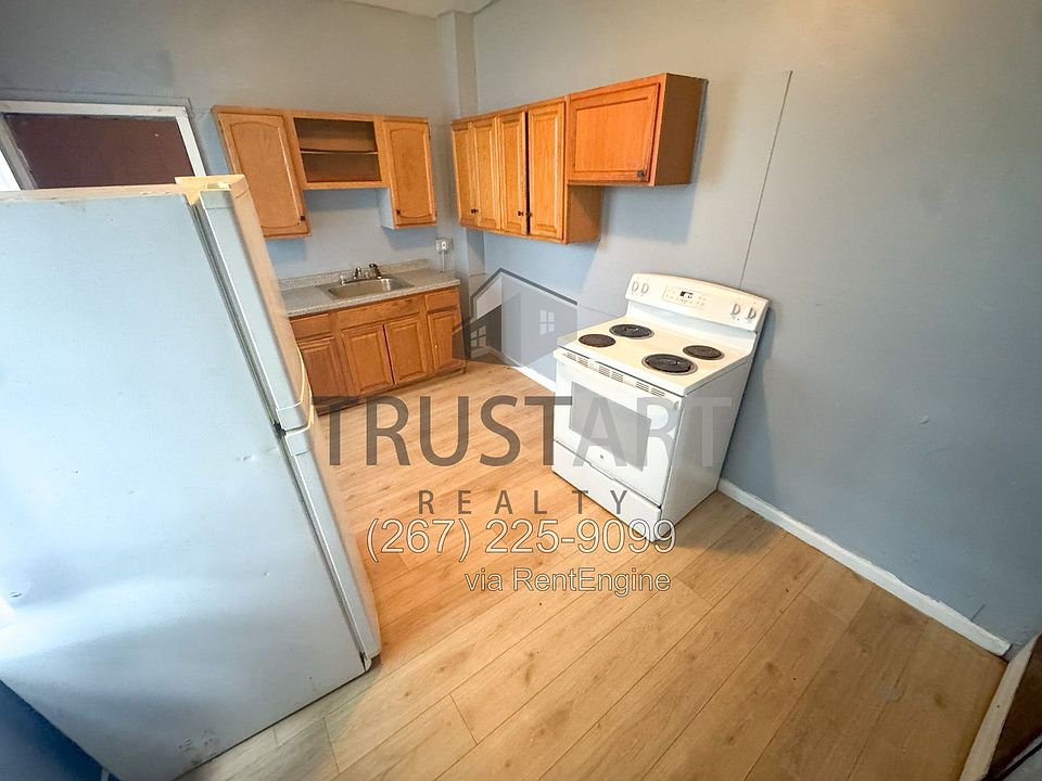 1st image of 3110 Custer St