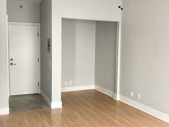2nd image of 1821 S Main St APT 414