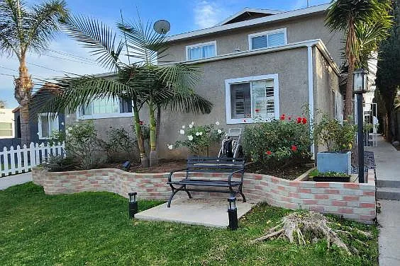 1432 W 106th St #2 — Photo 1