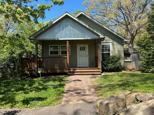 96 Oakley Rd, Asheville, NC 28803