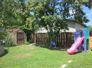 620 Crebs Ave, Carmi, IL 62821